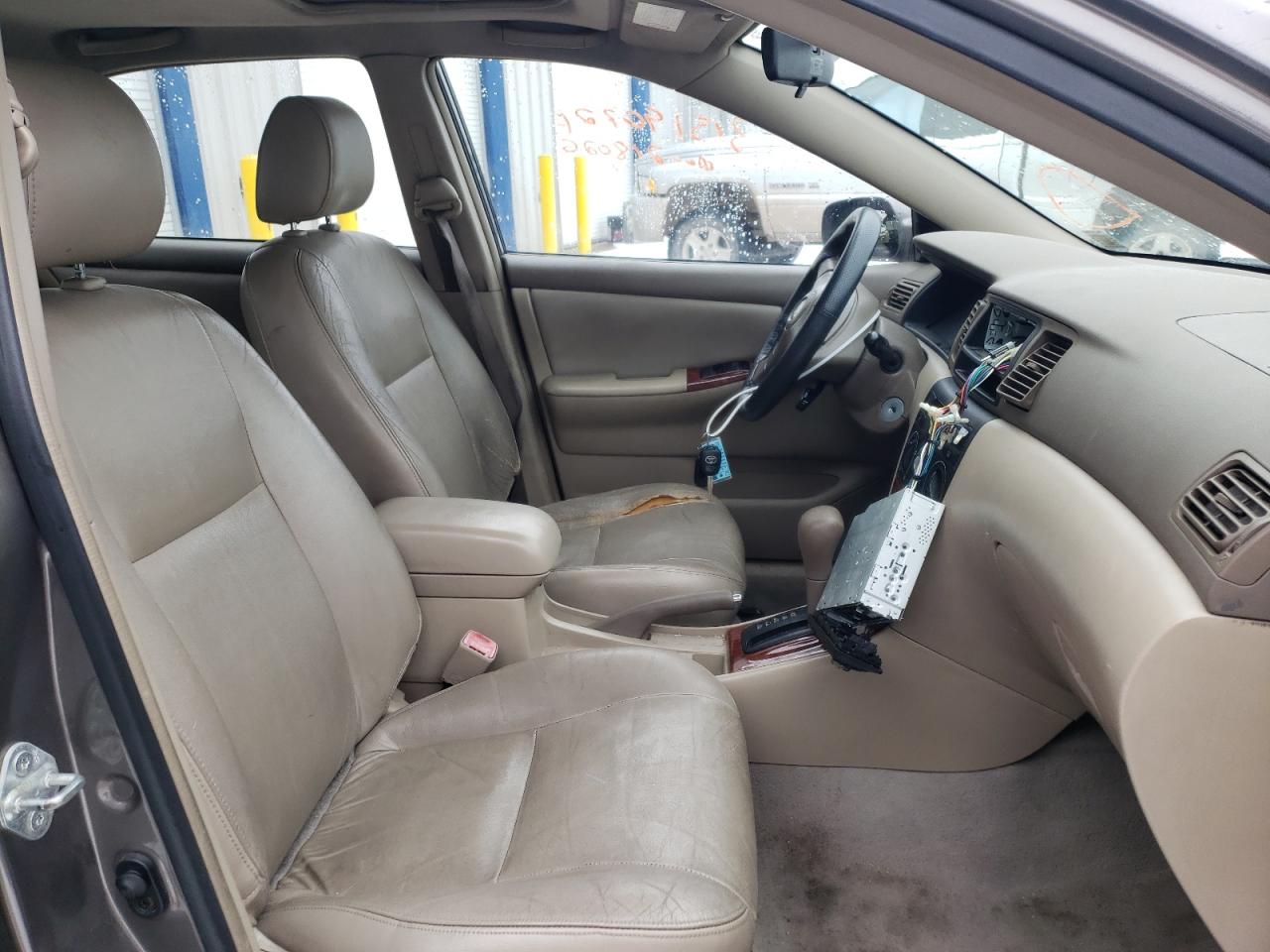 Photo 5 from auction – 2004 TOYOTA COROLLA CE with VIN 2T1BR32E84C186259