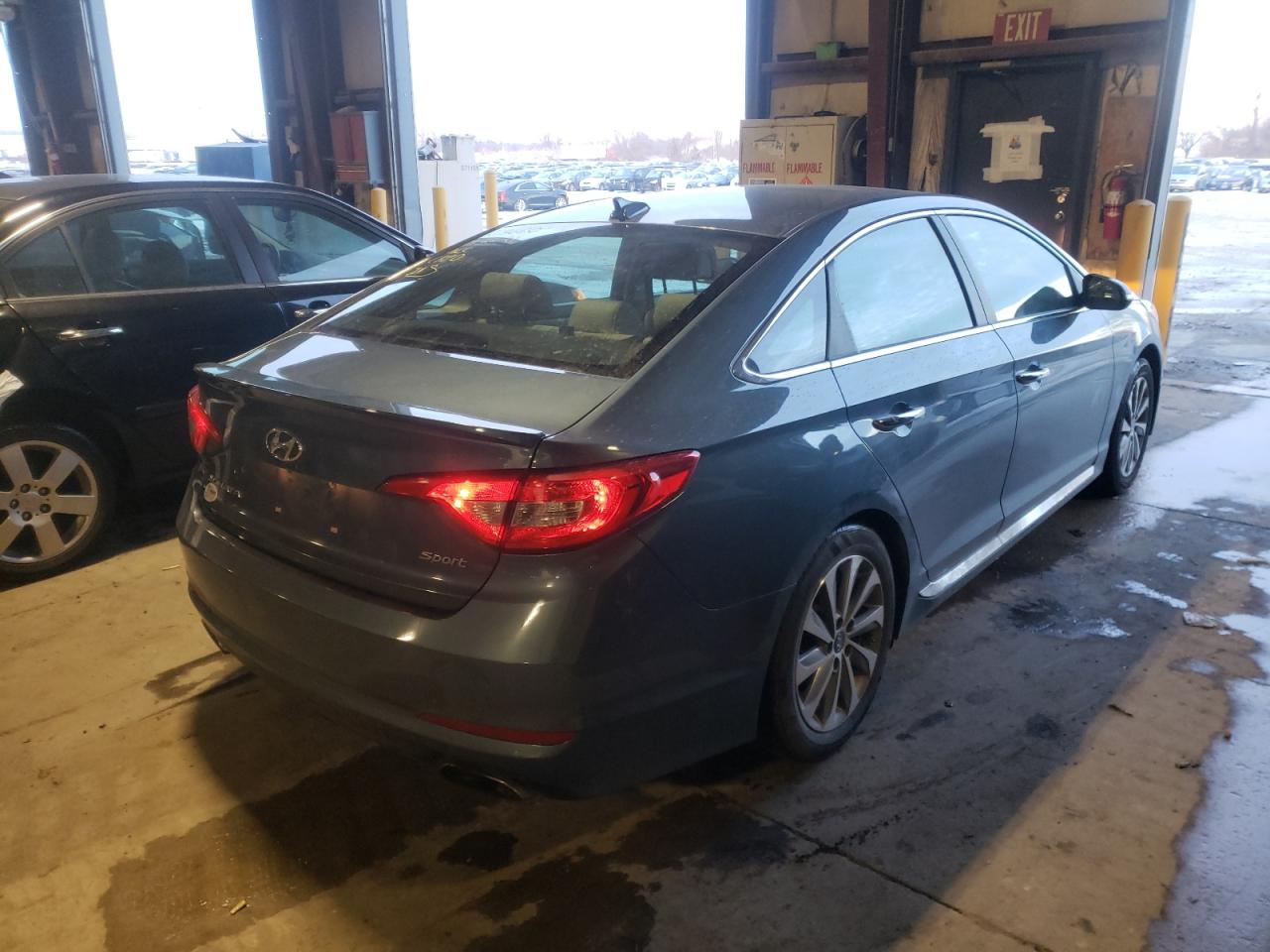 Photo 4 from auction – 2017 HYUNDAI SONATA SPO with VIN 5NPE34AF2HH564660