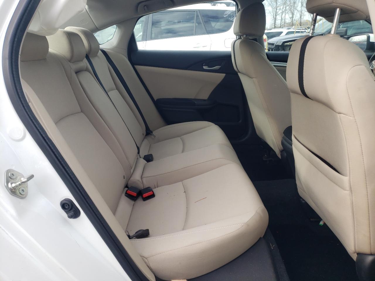 Photo 6 from auction – 2016 HONDA CIVIC EX with VIN 2HGFC2F77GH521872