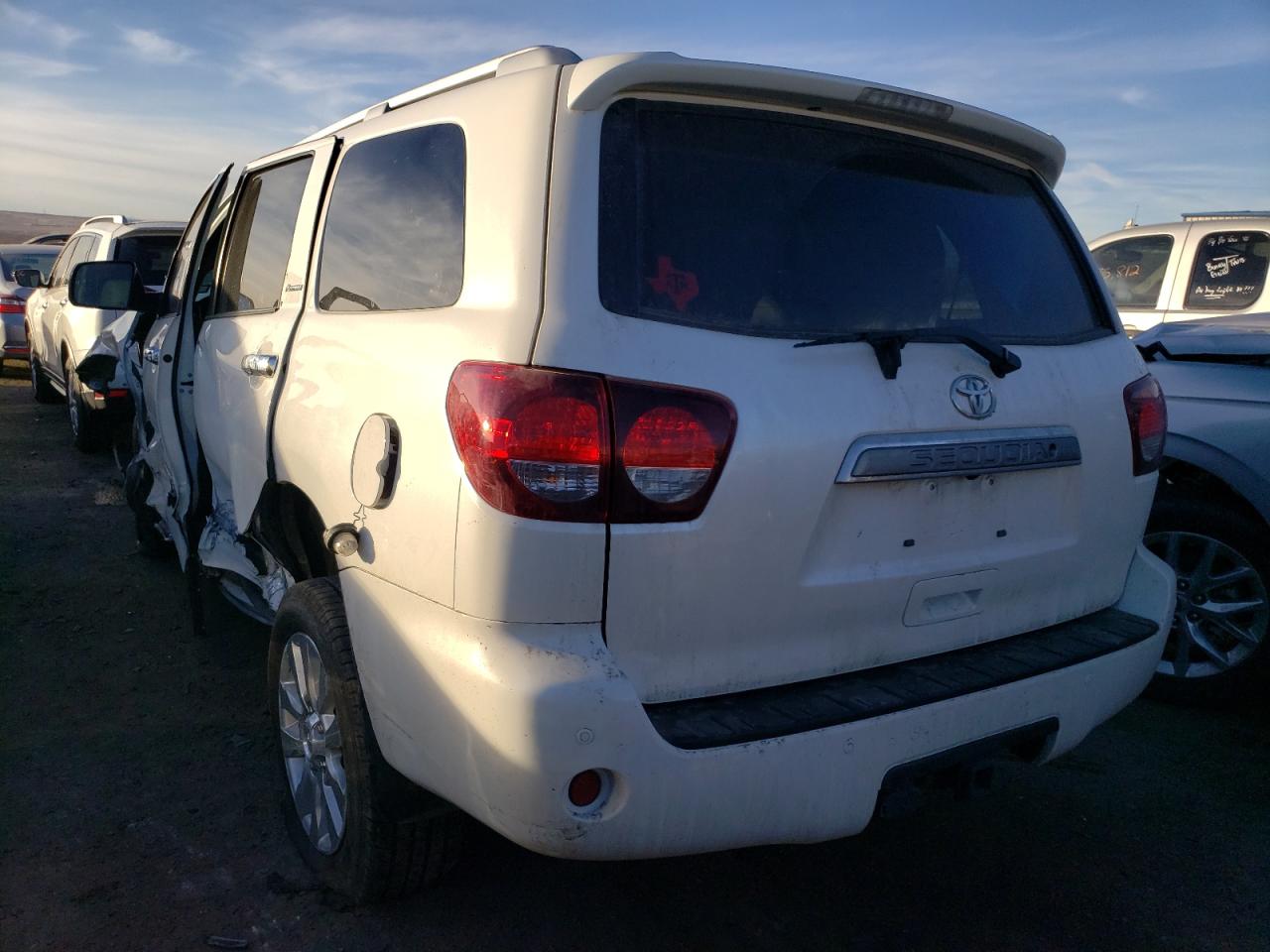 Photo 3 from auction – 2019 TOYOTA SEQUOIA PL with VIN 5TDDY5G12KS166378