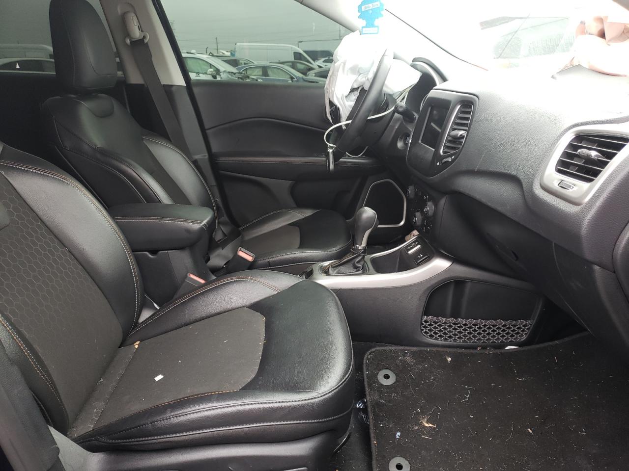 Photo 5 from auction – 2018 JEEP COMPASS LA with VIN 3C4NJCBB6JT140481