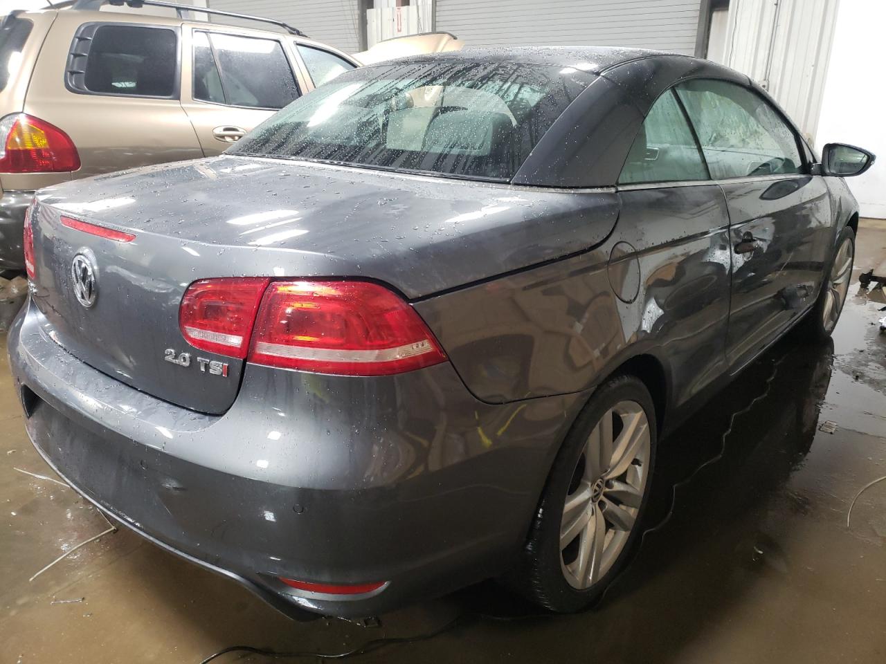 Photo 4 from auction – 2012 VOLKSWAGEN EOS LUX with VIN WVWFW7AH5CV003313