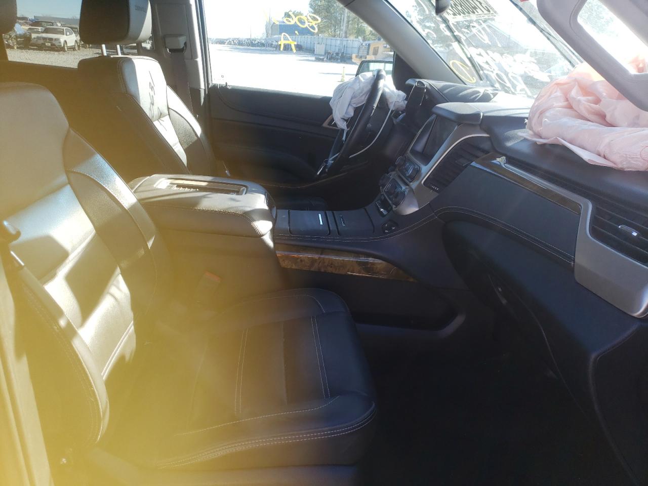 Photo 5 from auction – 2017 GMC YUKON DENA with VIN 1GKS2CKJ5HR321439