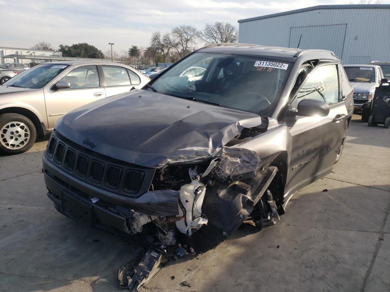 Photo 2 from auction – 2020 JEEP COMPASS LA with VIN 3C4NJCBB0LT115112