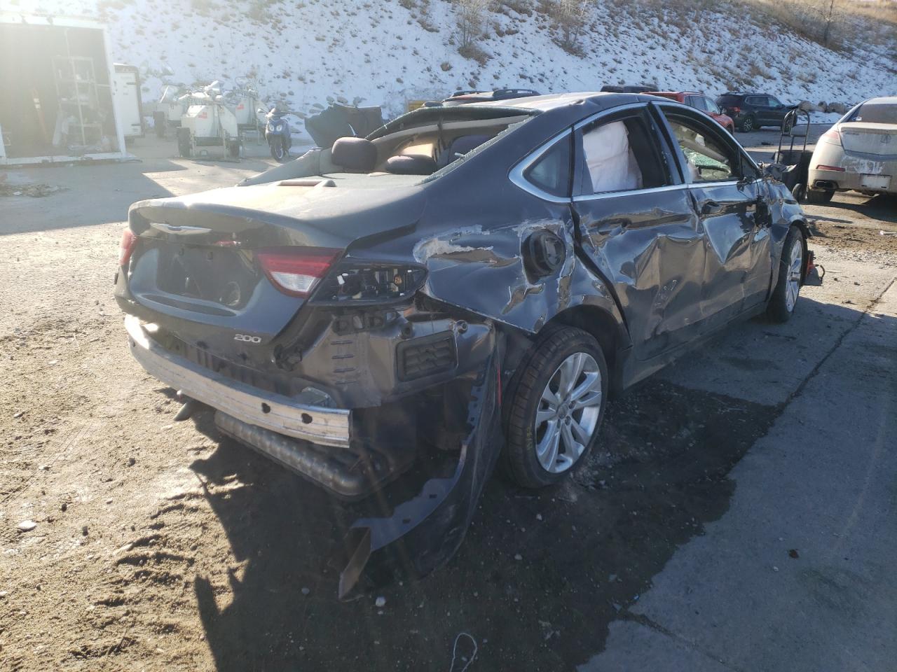 Photo 4 from auction – 2015 CHRYSLER 200 LIMITE with VIN 1C3CCCAB1FN721465