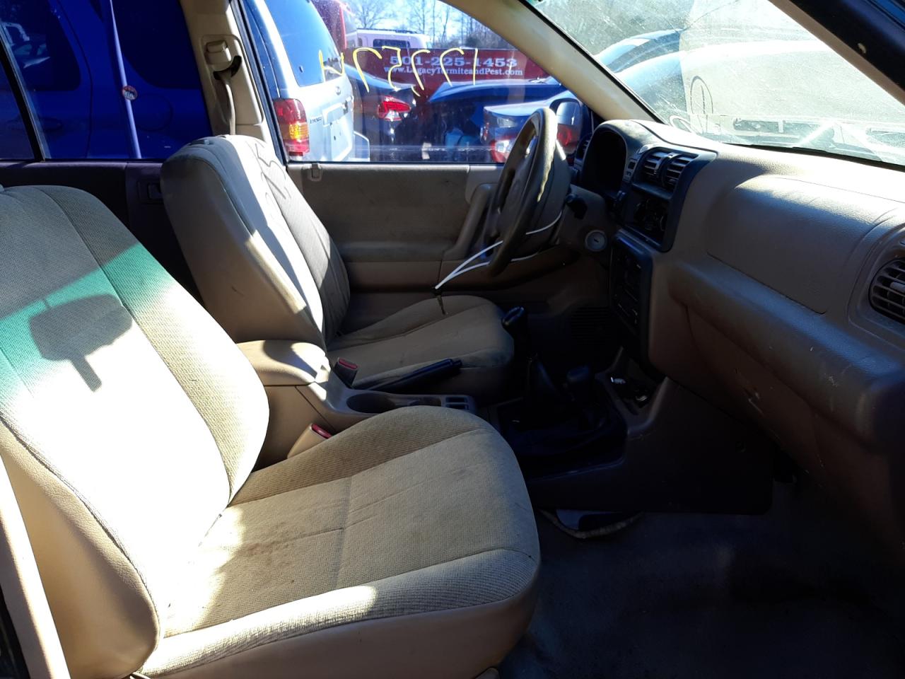 Photo 5 from auction – 2001 HONDA PASSPORT E with VIN 4S6DM58W214408752