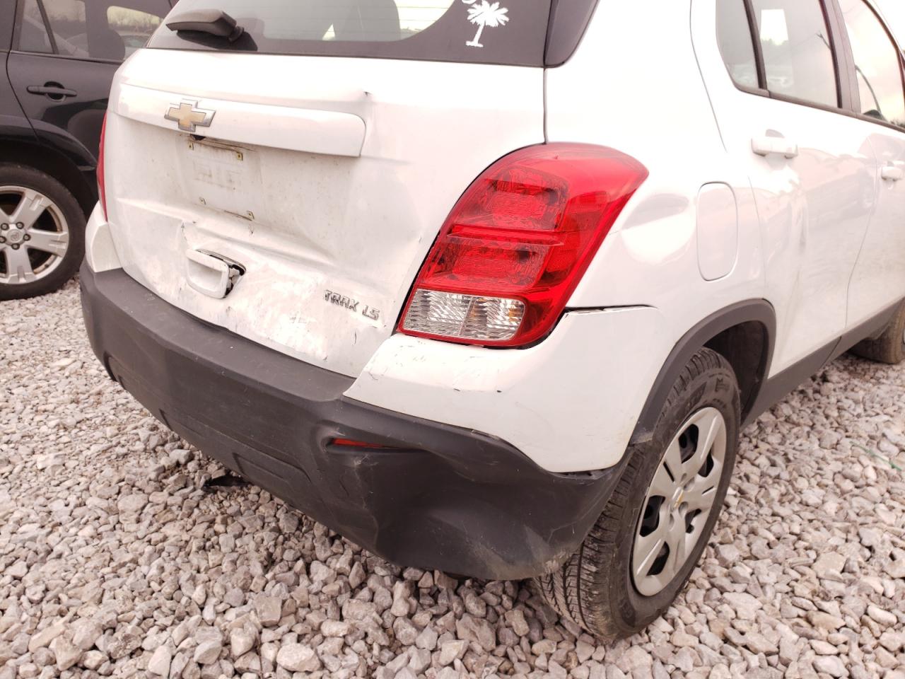 Photo 9 from auction – 2015 CHEVROLET TRAX LS with VIN KL7CJKSB2FB103287