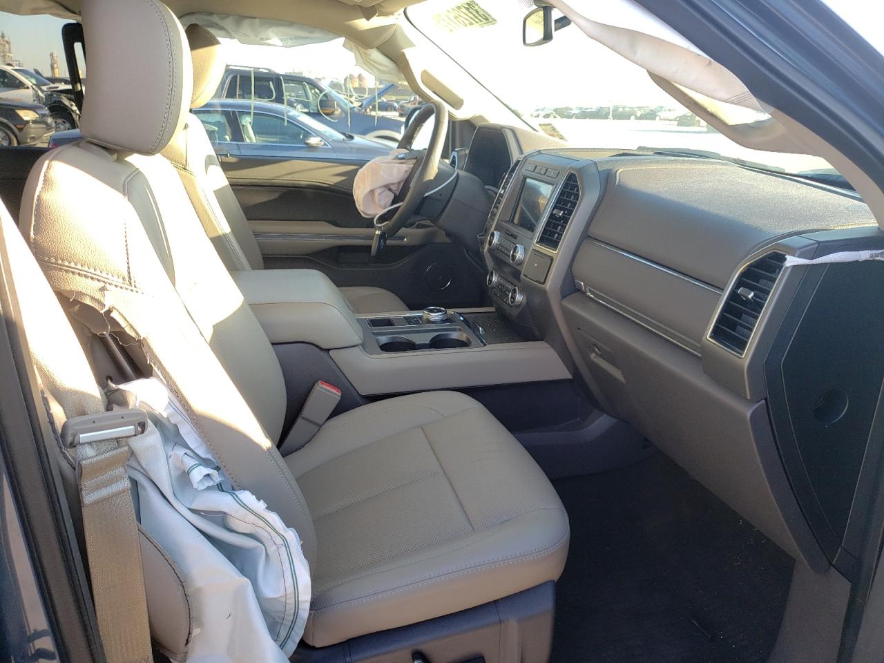 Photo 5 from auction – 2019 FORD EXPEDITION with VIN 1FMJU1HT6KEA14838