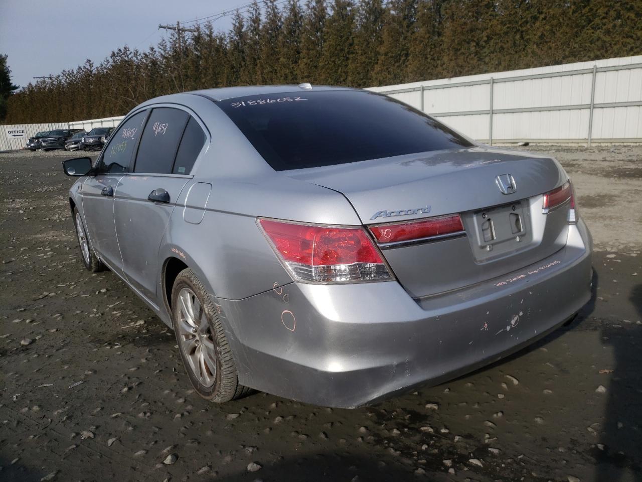 Photo 3 from auction – 2011 HONDA ACCORD EXL with VIN 1HGCP2F81BA084720