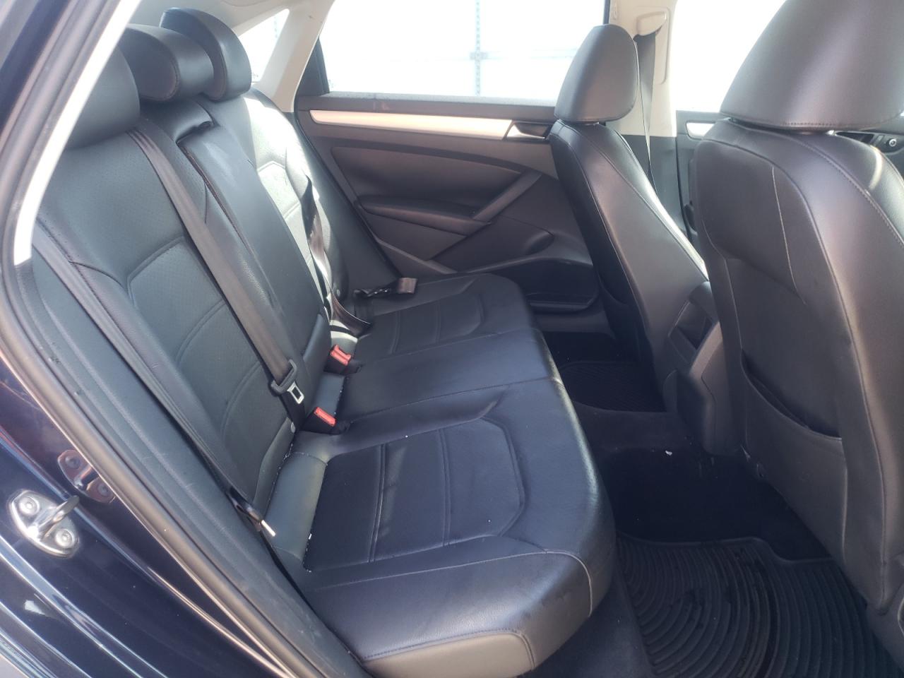 Photo 6 from auction – 2012 VOLKSWAGEN PASSAT SE with VIN 1VWBP7A32CC090113