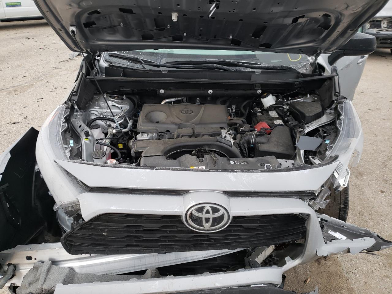 Photo 7 from auction – 2019 TOYOTA RAV4 LE with VIN 2T3F1RFV6KW083222
