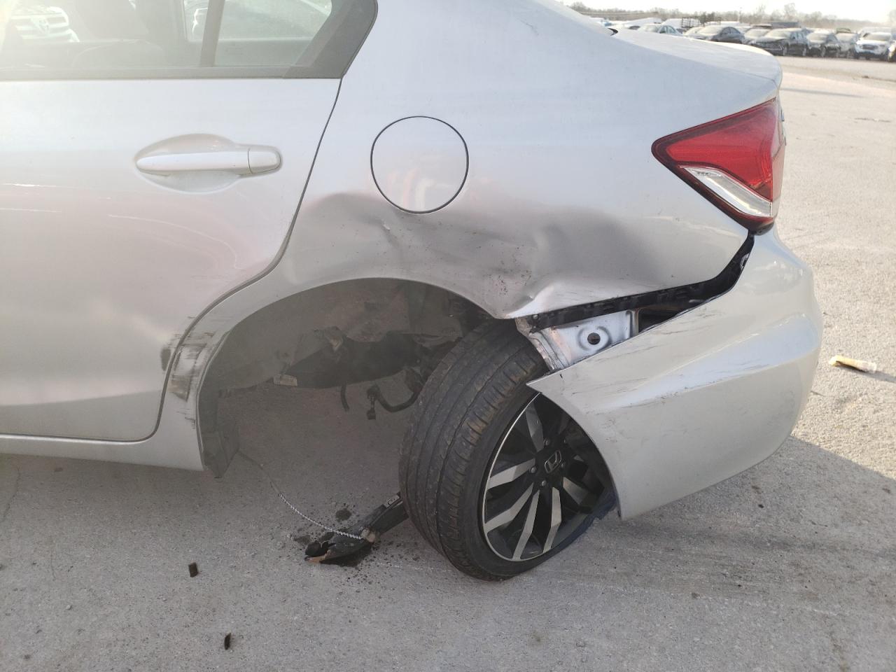 Photo 9 from auction – 2014 HONDA CIVIC EXL with VIN 19XFB2F91EE046005