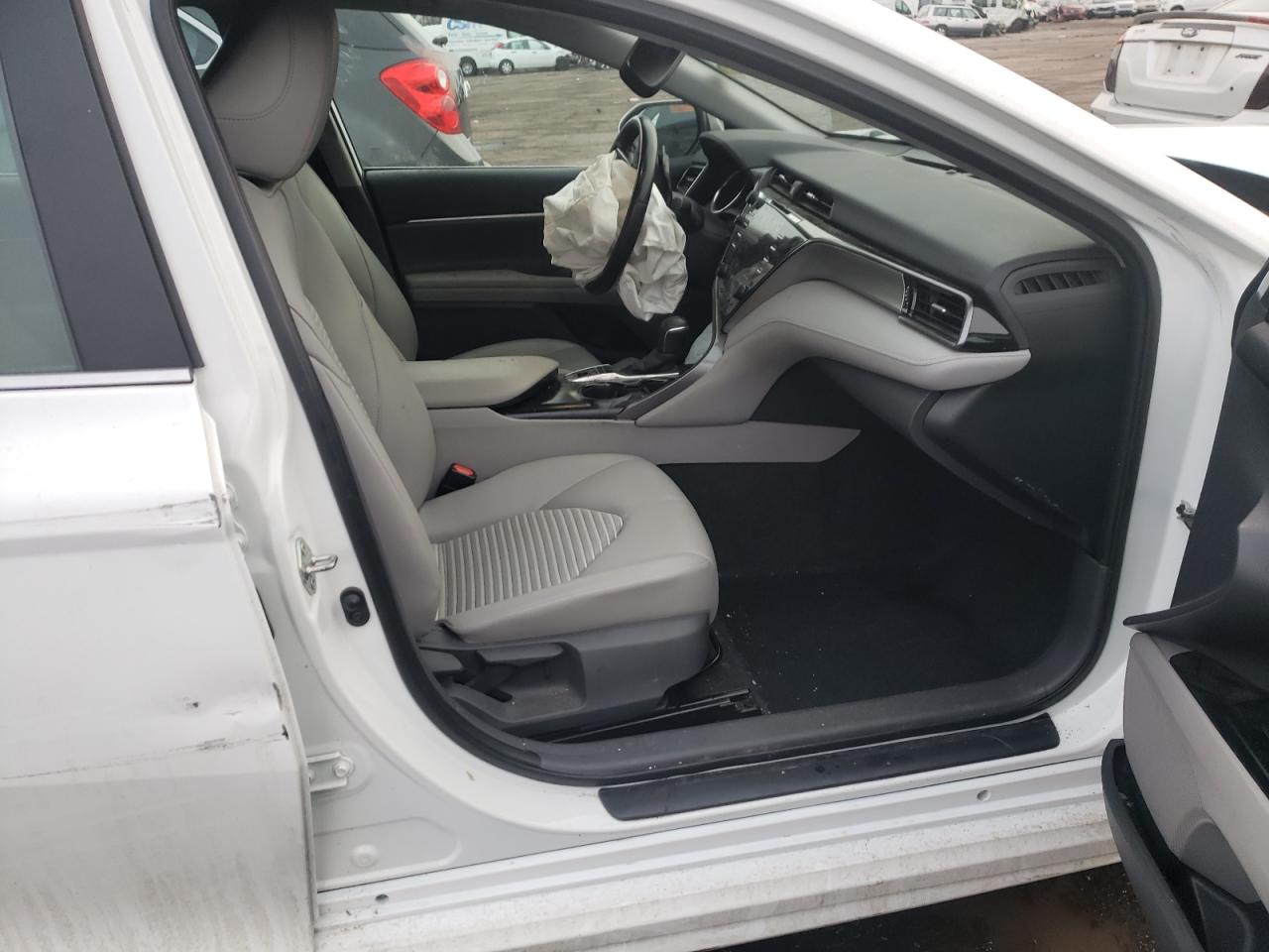 Photo 5 from auction – 2020 TOYOTA CAMRY SE with VIN 4T1J31AK4LU523533