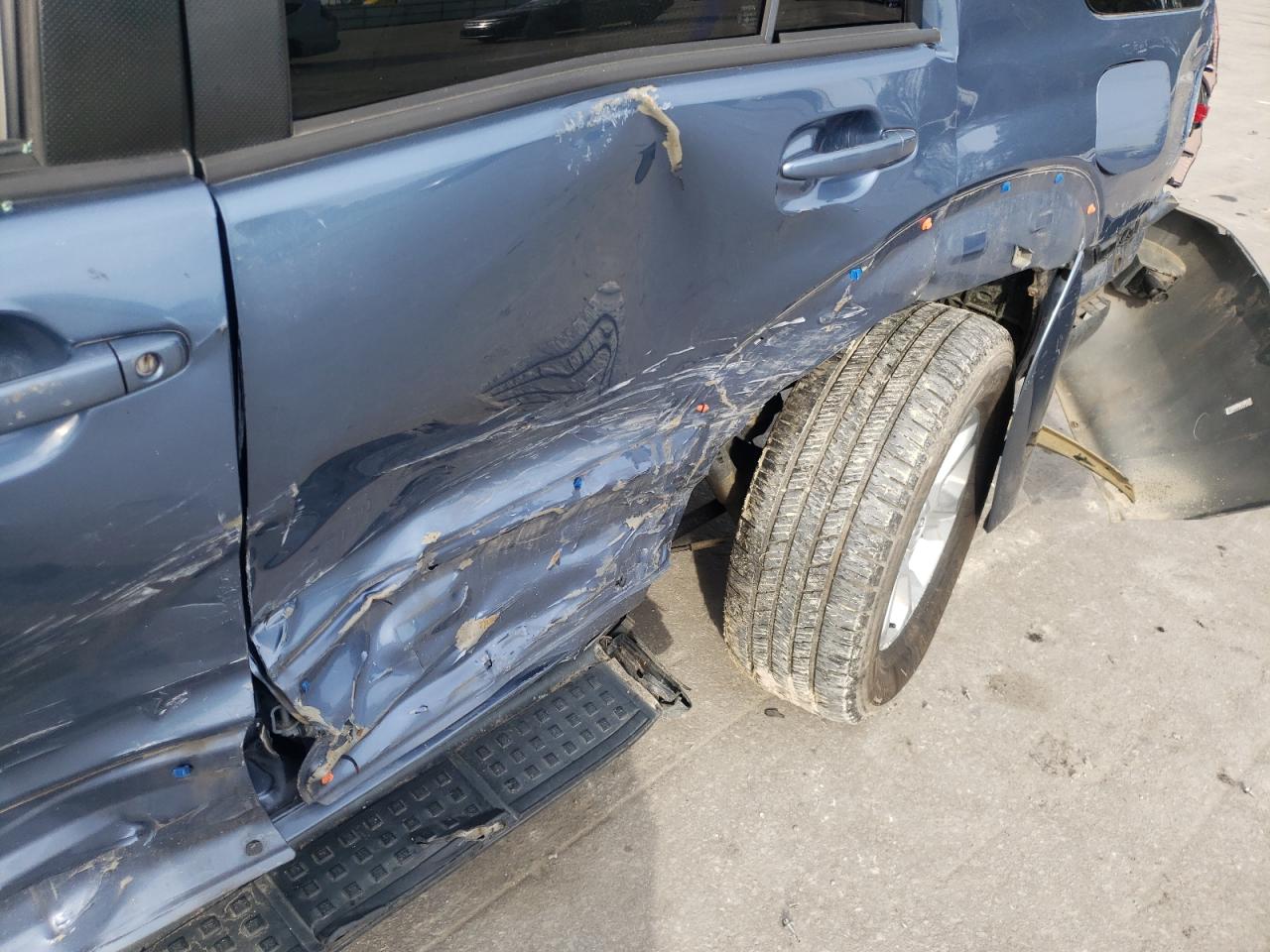 Photo 9 from auction – 2003 TOYOTA 4RUNNER SR with VIN JTEBU14R238006119