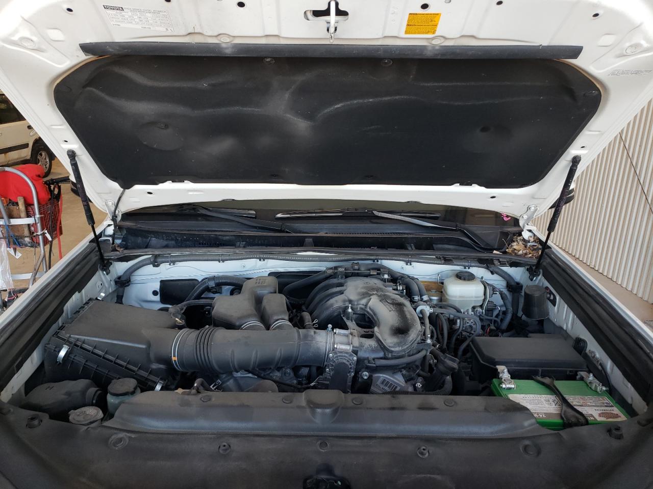 Photo 7 from auction – 2015 TOYOTA 4RUNNER SR with VIN JTEBU5JR6F5272115