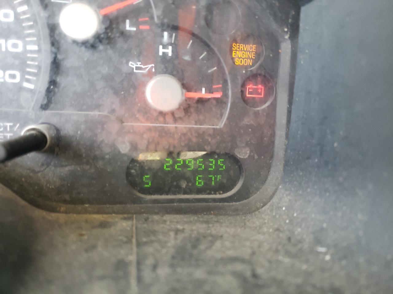 Photo 8 from auction – 2003 FORD EXPLORER with VIN 1FMZU73K03ZA61555