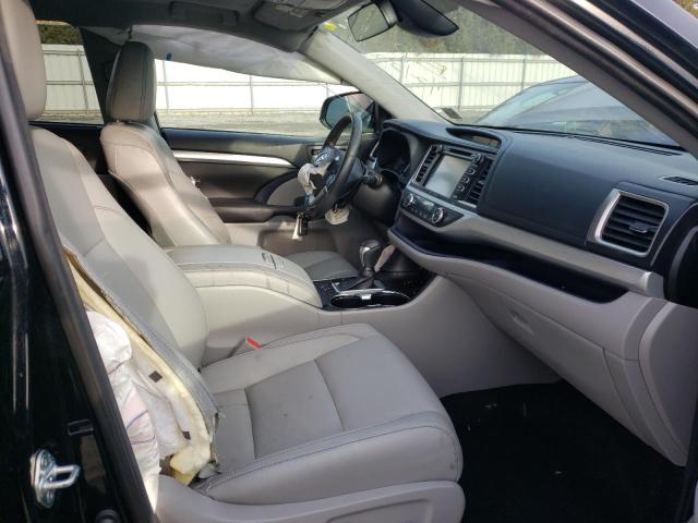 Фото 5 с аукциона – 2018 TOYOTA HIGHLANDER с VIN 5TDJZRFH3JS558774
