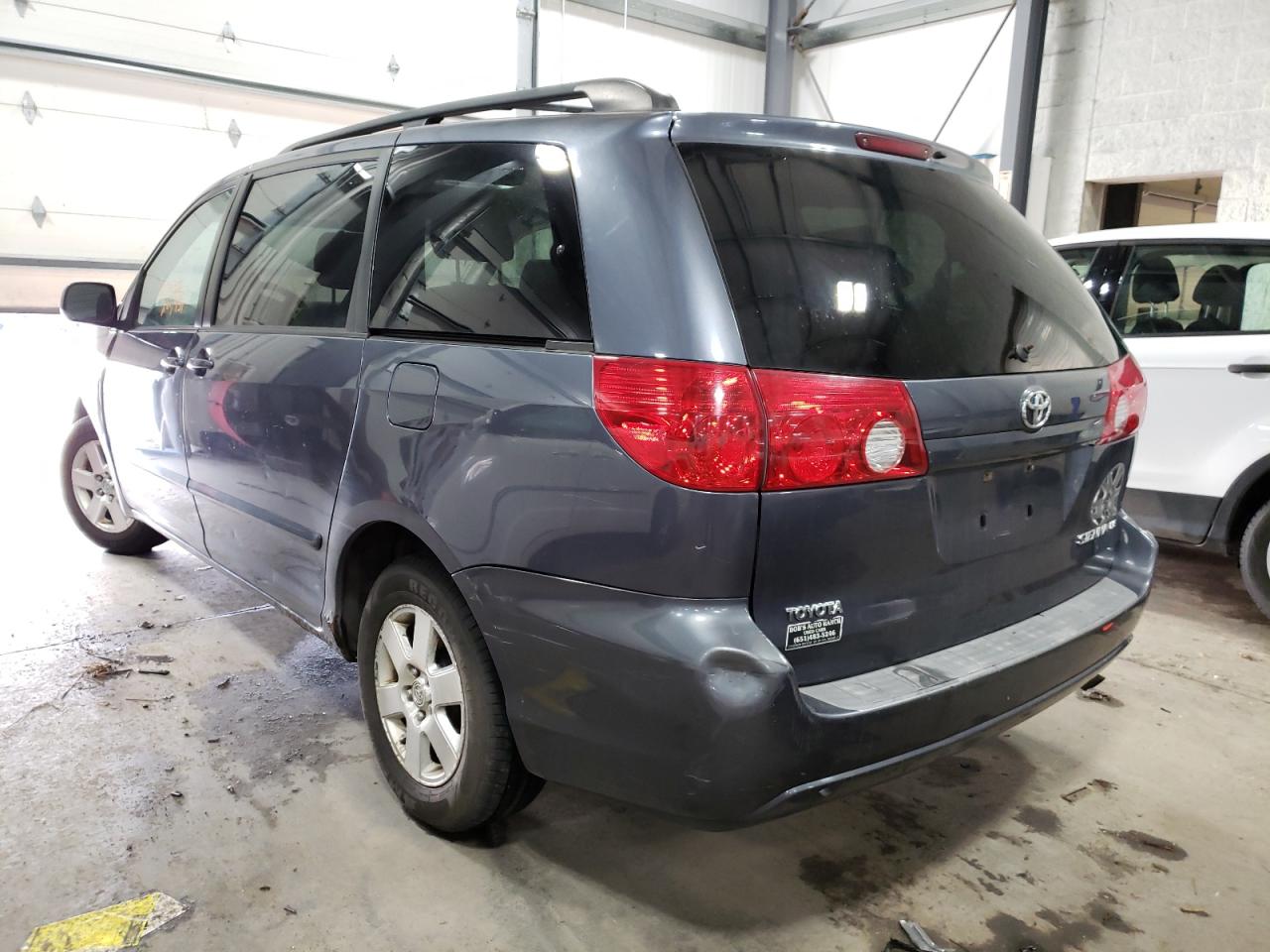 Photo 3 from auction – 2006 TOYOTA SIENNA CE with VIN 5TDZA23C06S526527
