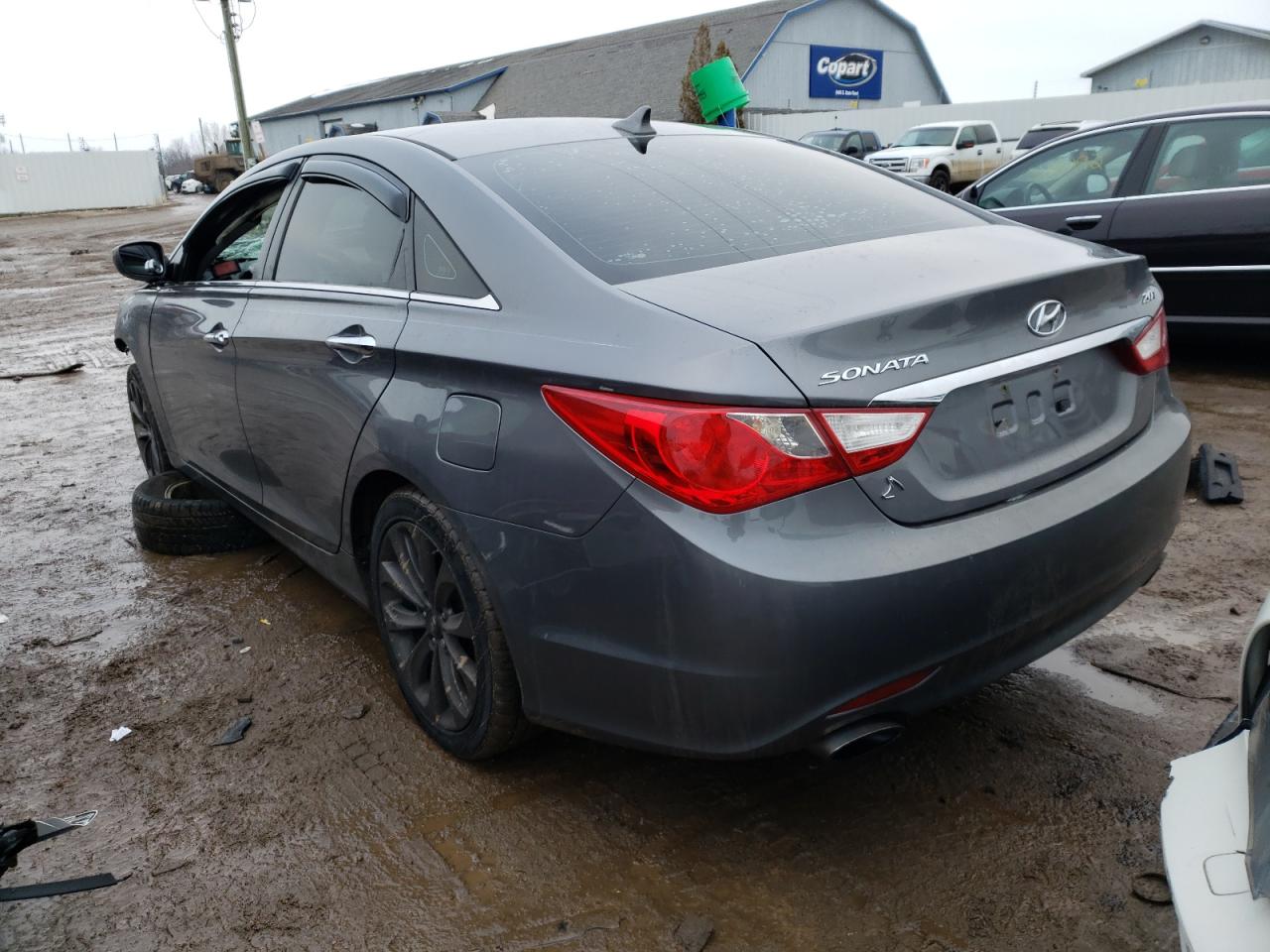 Photo 3 from auction – 2011 HYUNDAI SONATA SE with VIN 5NPEC4AB0BH317903