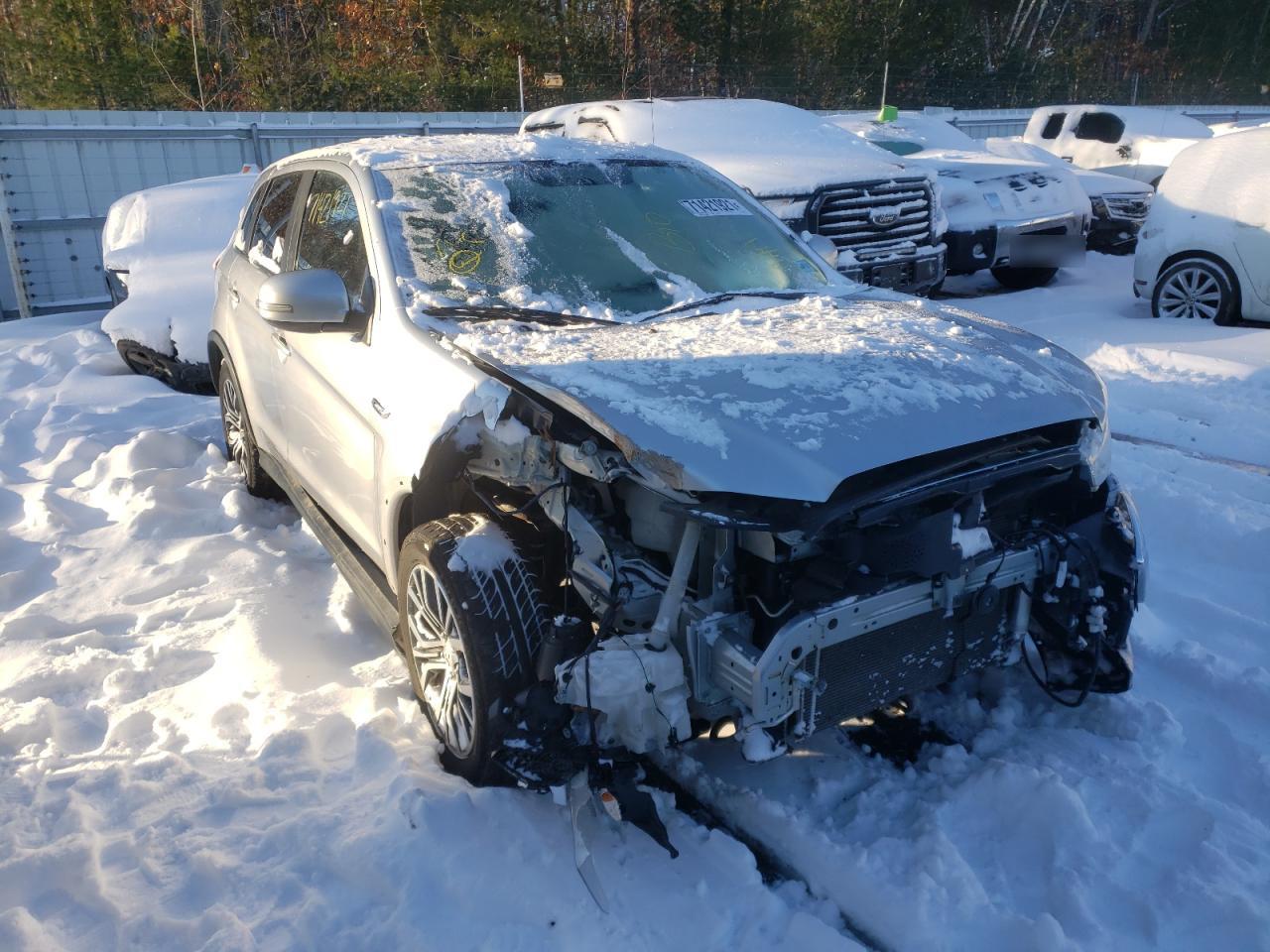 MITSUBISHI OUTLANDER 2018 with VIN JA4AR3AW9JZ033990 - Photo from auction