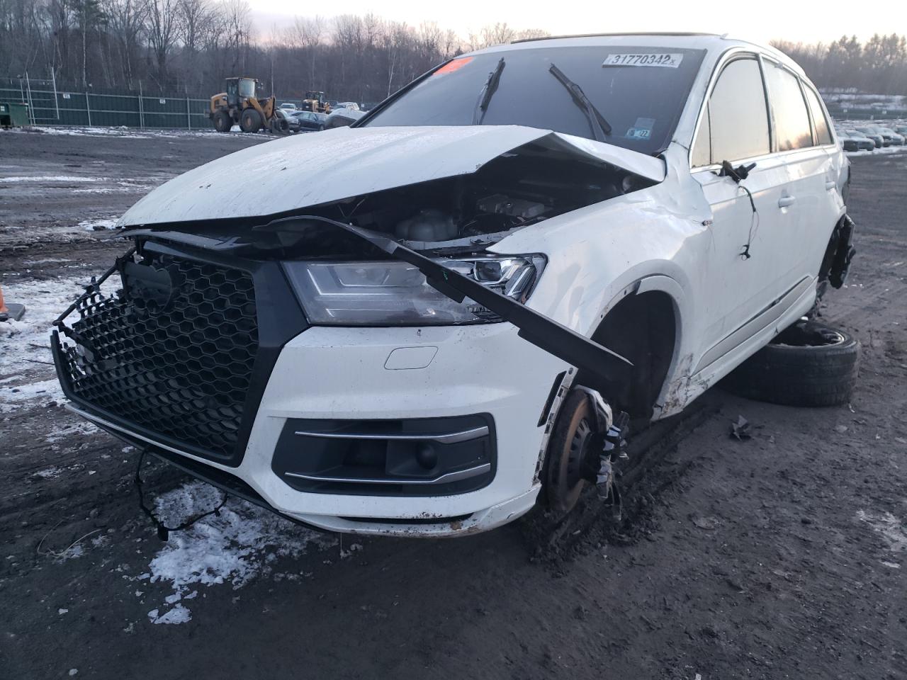 Photo 2 from auction – 2017 AUDI Q7 PRESTIG with VIN WA1VABF75HD019368
