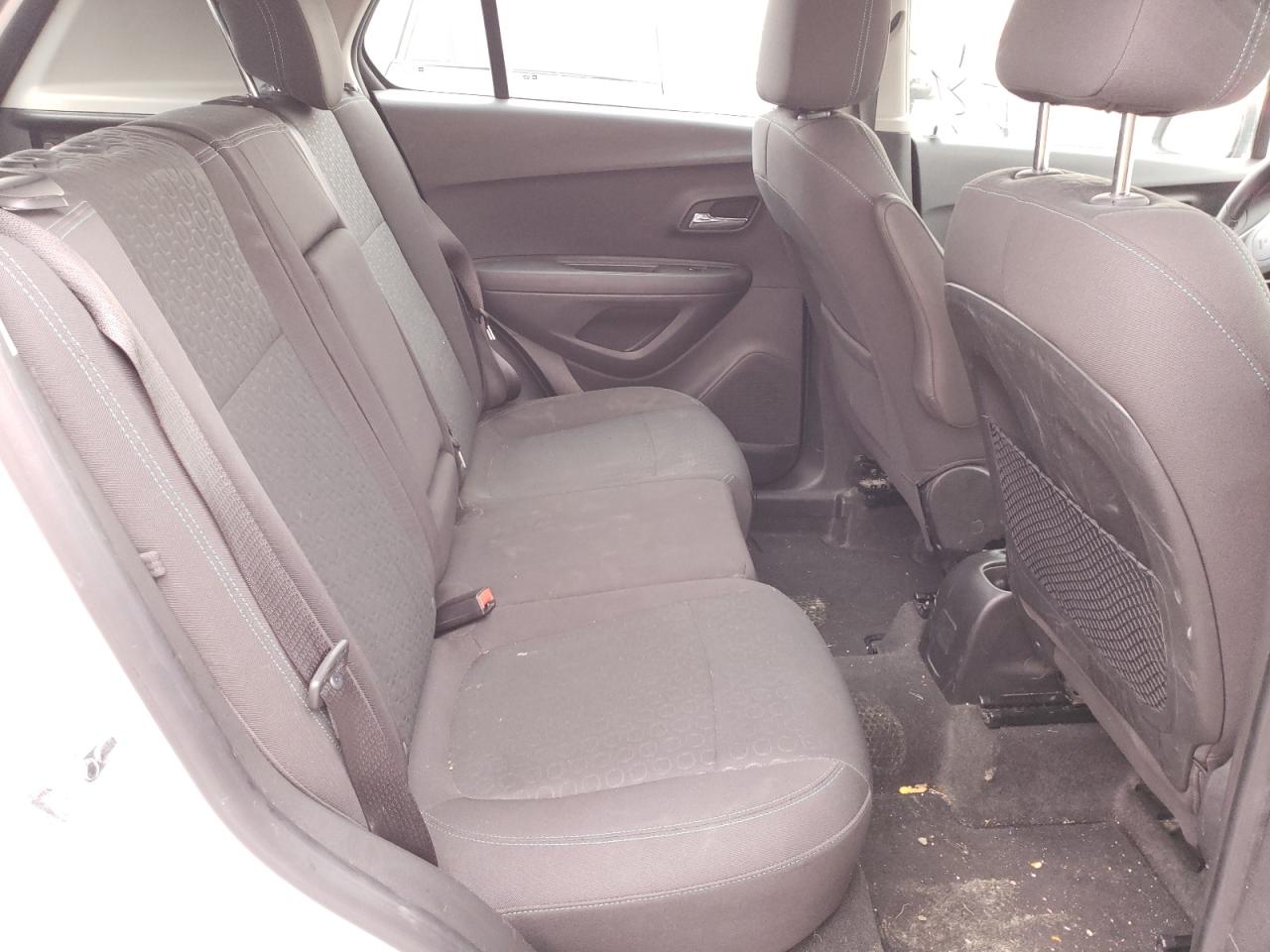 Photo 6 from auction – 2015 CHEVROLET TRAX LS with VIN KL7CJKSB2FB103287
