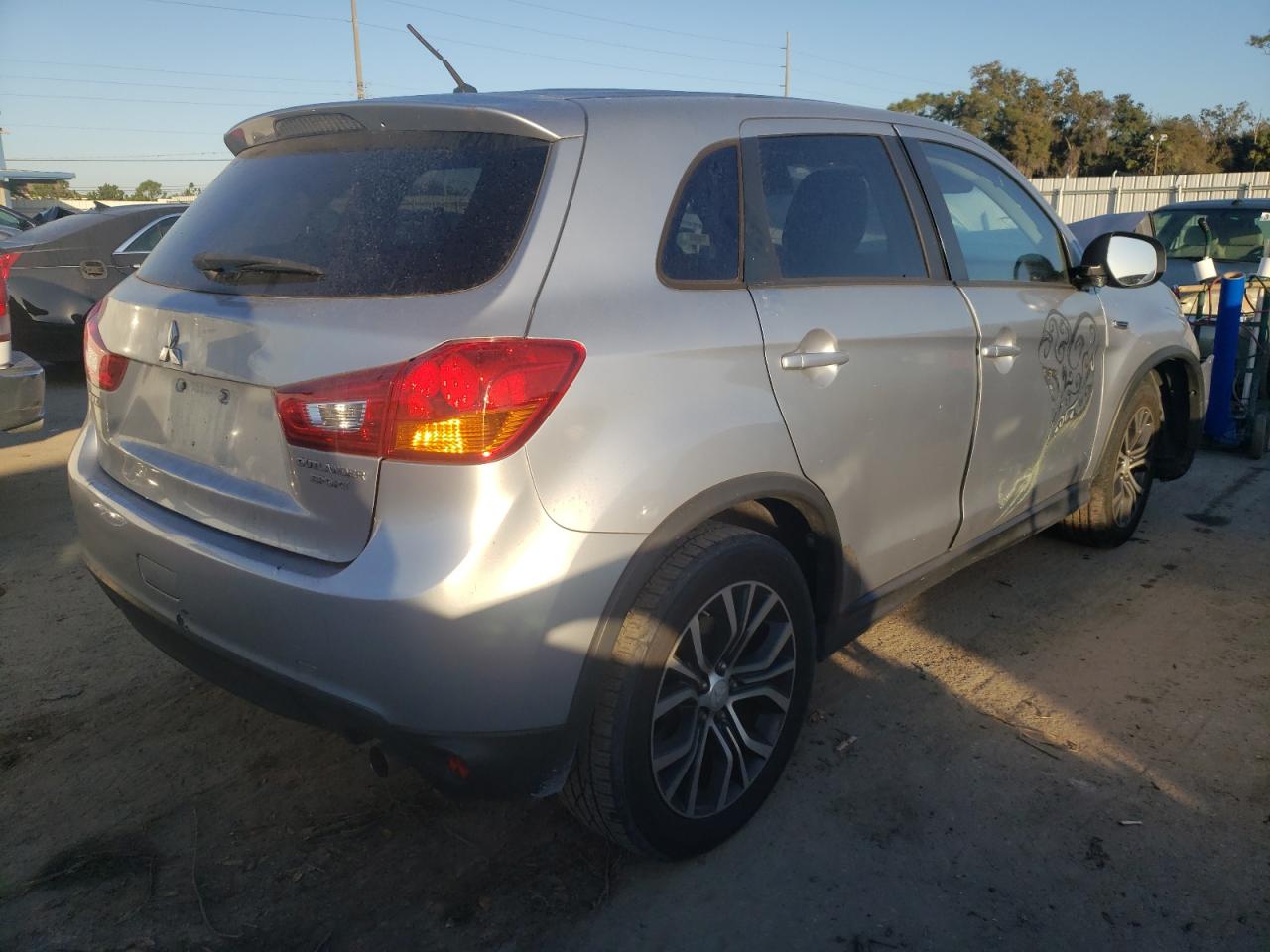 Photo 4 from auction – 2016 MITSUBISHI OUTLANDER with VIN JA4AP3AUXGZ049256