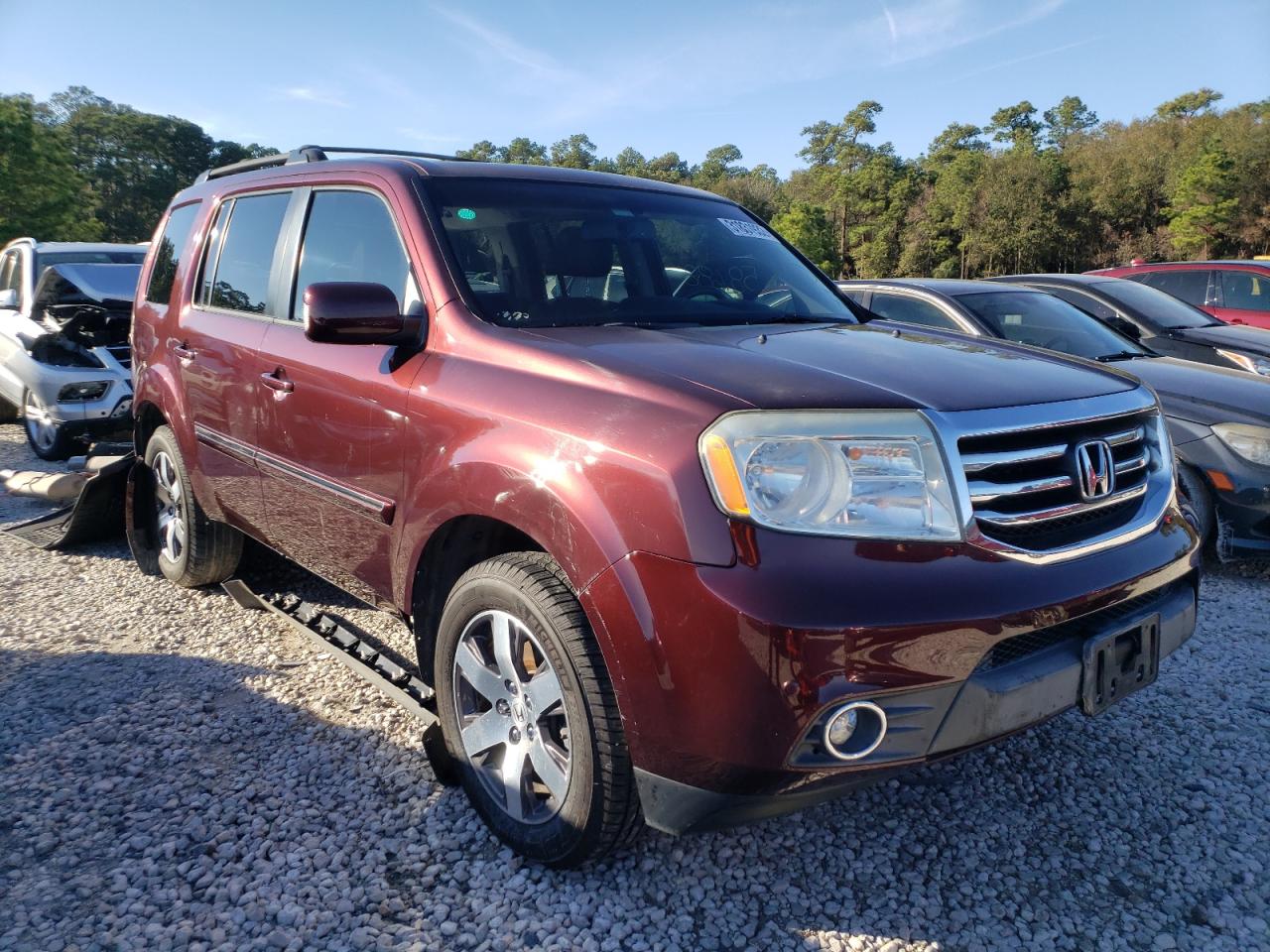 HONDA PILOT TOUR 2012 with VIN 5FNYF3H96CB019406 - Photo from auction