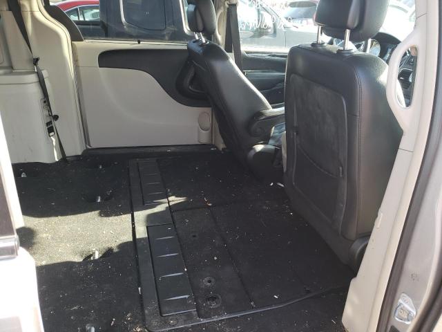 Photo 6 from auction – 2015 CHRYSLER TOWN & COU with VIN 2C4RC1BG0FR504870