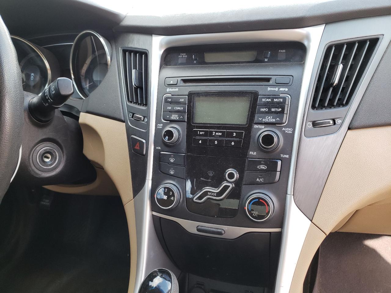 Photo 9 from auction – 2011 HYUNDAI SONATA GLS with VIN 5NPEB4ACXBH226049