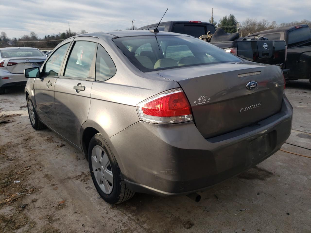 Photo 3 from auction – 2010 FORD FOCUS S with VIN 1FAHP3EN3AW215199