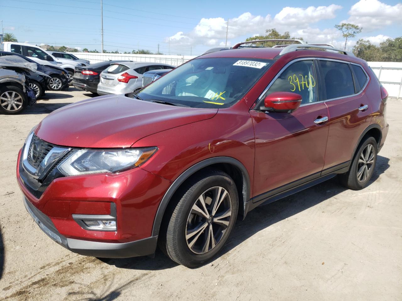 Photo 2 from auction – 2019 NISSAN ROGUE S with VIN 5N1AT2MT5KC762636
