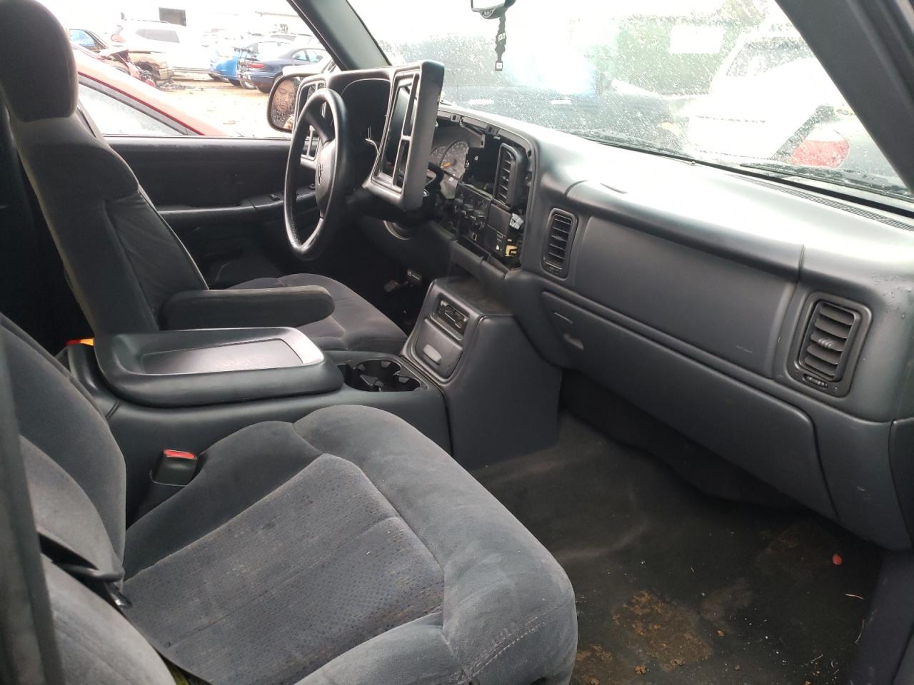 Photo 5 from auction – 2001 CHEVROLET SILVERADO with VIN 2GCEC19TX11298952