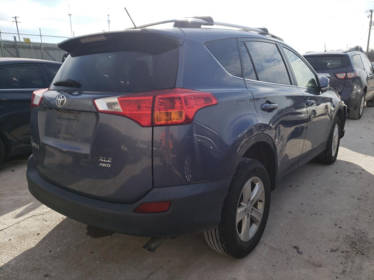 Photo 4 from auction – 2013 TOYOTA RAV4 XLE with VIN JTMRFREV8DD006660