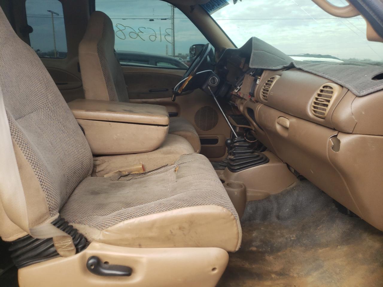 Photo 5 from auction – 2002 DODGE RAM 2500 with VIN 3B7KF23C62M277650