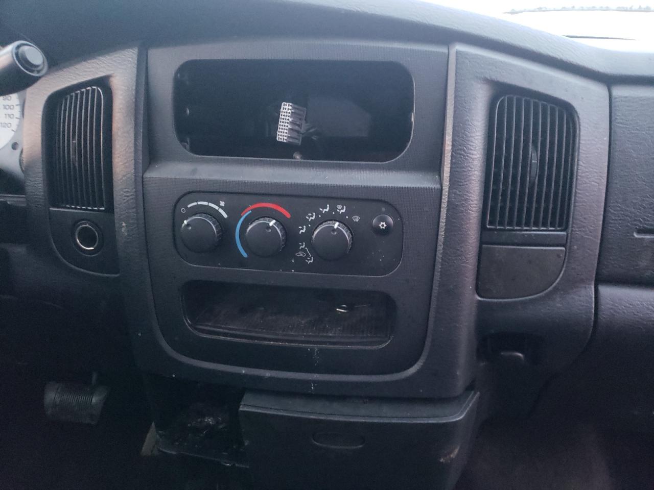 Photo 9 from auction – 2005 DODGE RAM 1500 S with VIN 1D7HA18N95J510585