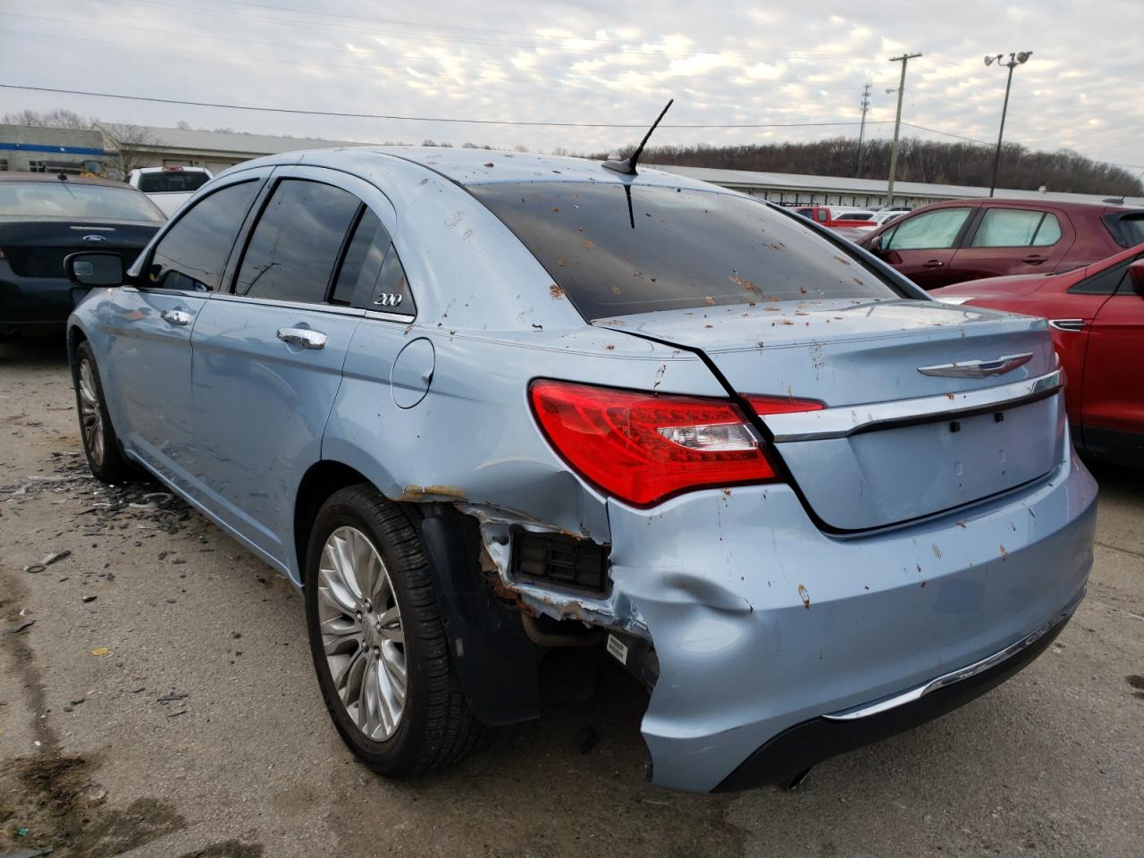 Photo 3 from auction – 2013 CHRYSLER 200 LIMITE with VIN 1C3CCBCGXDN546052