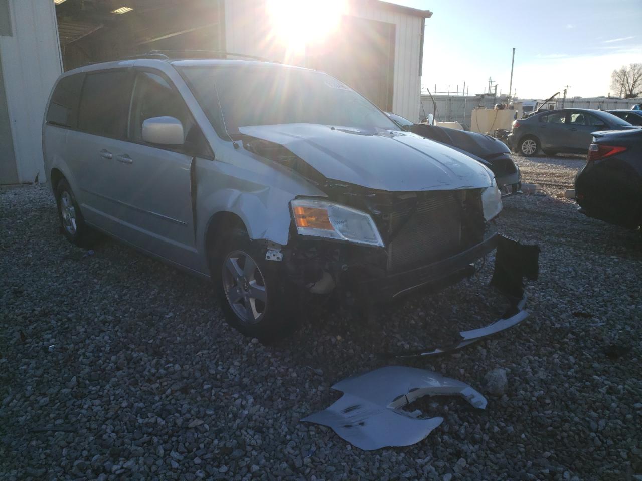DODGE GRAND CARA 2010 with VIN 2D4RN5D13AR434125 - Photo from auction