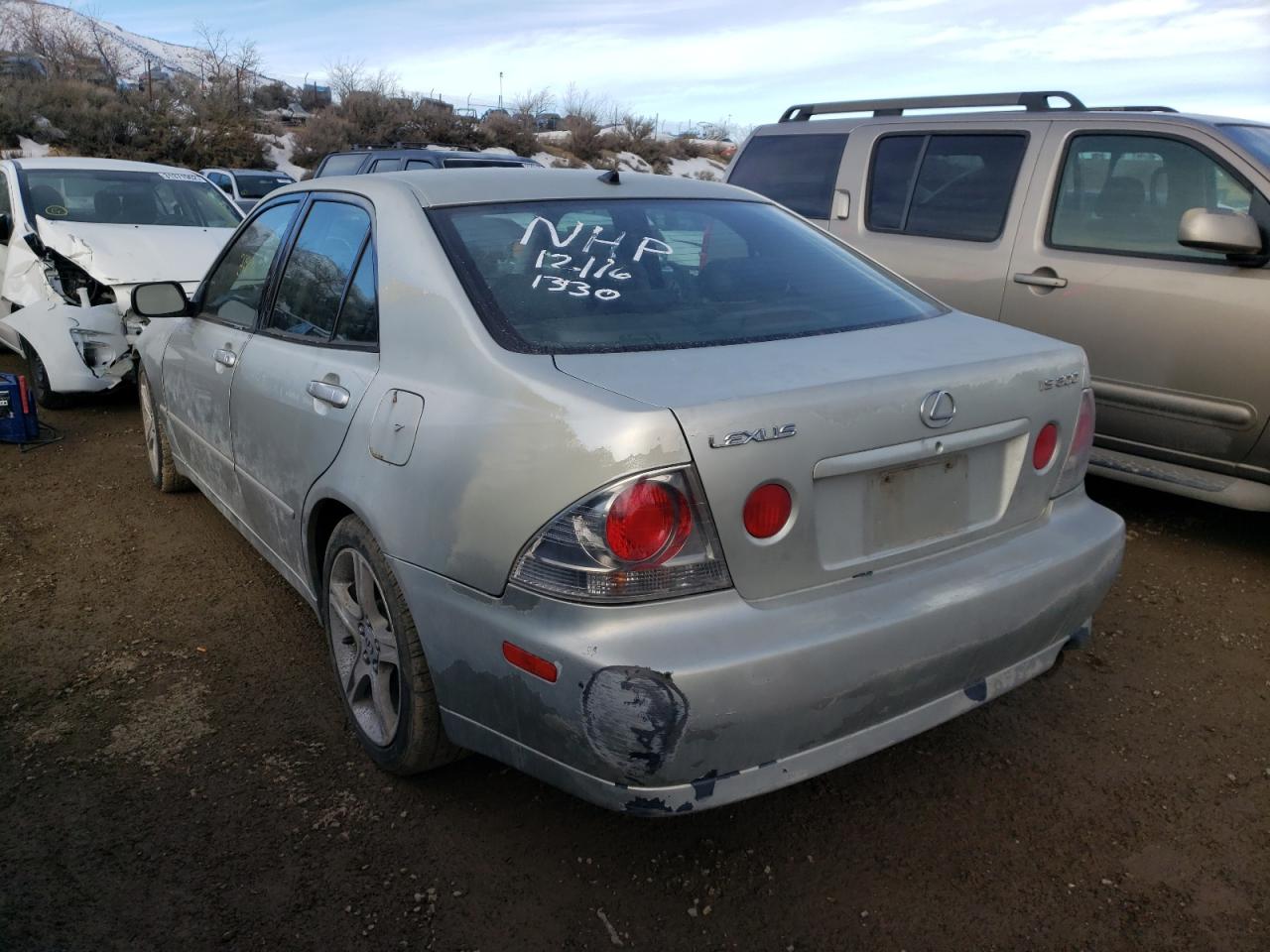 Photo 3 from auction – 2001 LEXUS IS 300 with VIN JTHBD182910014455
