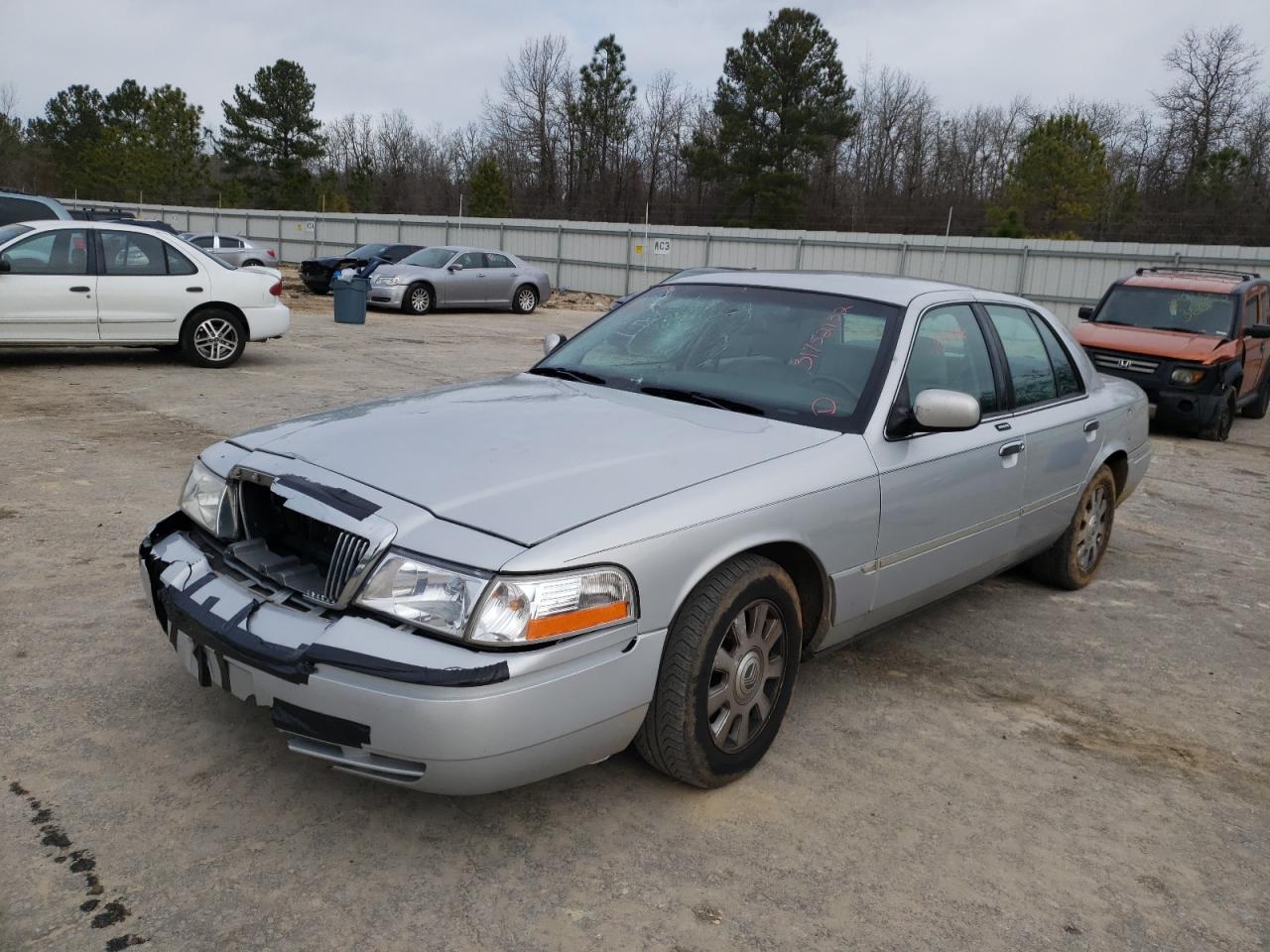 Photo 2 from auction – 2003 MERCURY GRAND MARQ with VIN 2MEFM75WX3X623652