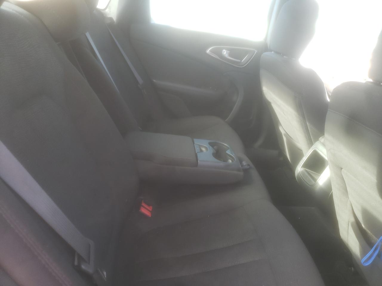 Photo 6 from auction – 2015 CHRYSLER 200 LIMITE with VIN 1C3CCCAB2FN706358