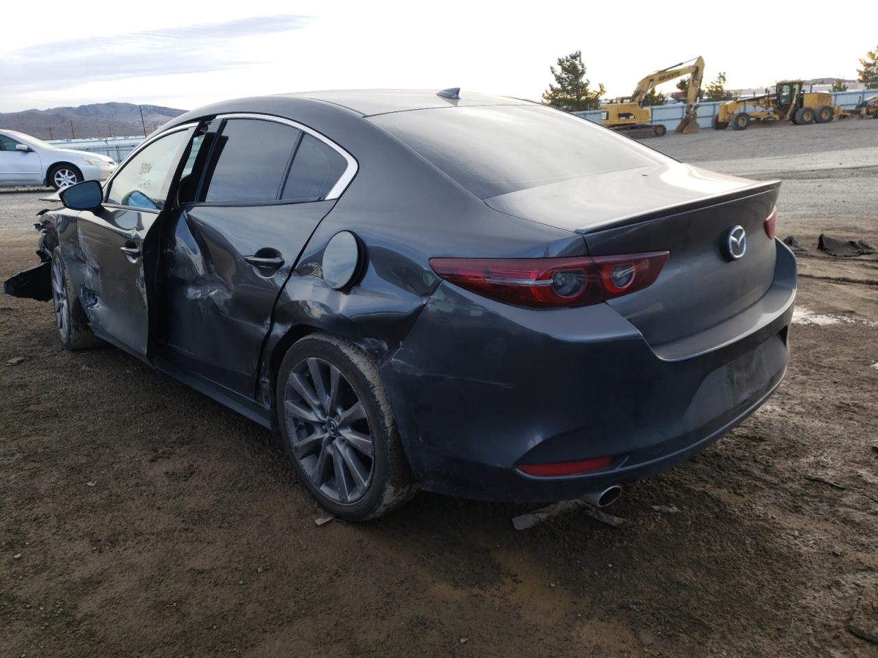 Photo 3 from auction – 2020 MAZDA 3 PREMIUM with VIN 3MZBPBEM8LM132644