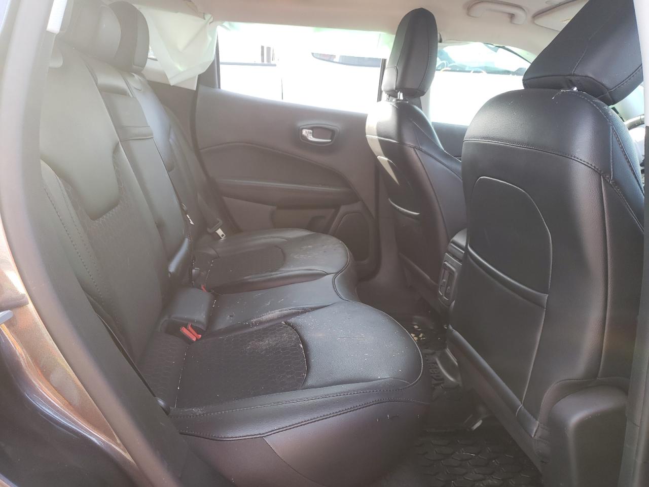 Photo 6 from auction – 2020 JEEP COMPASS LA with VIN 3C4NJCBB0LT115112