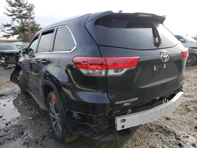 Photo 3 from auction – 2018 TOYOTA HIGHLANDER with VIN 5TDJZRFH3JS558774