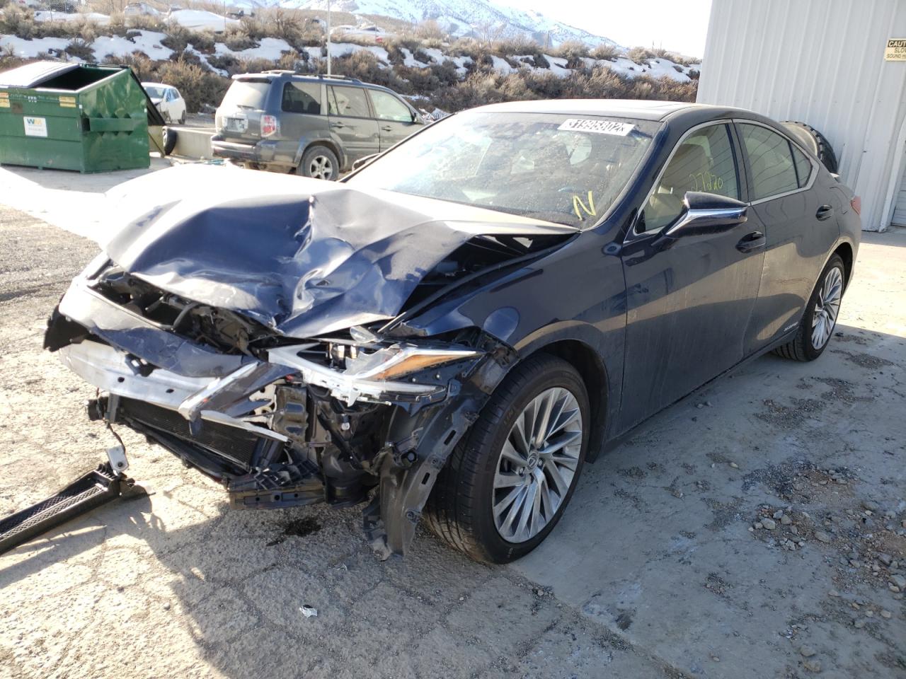 Photo 2 from auction – 2019 LEXUS ES 300H with VIN JTHB21B19K2002723