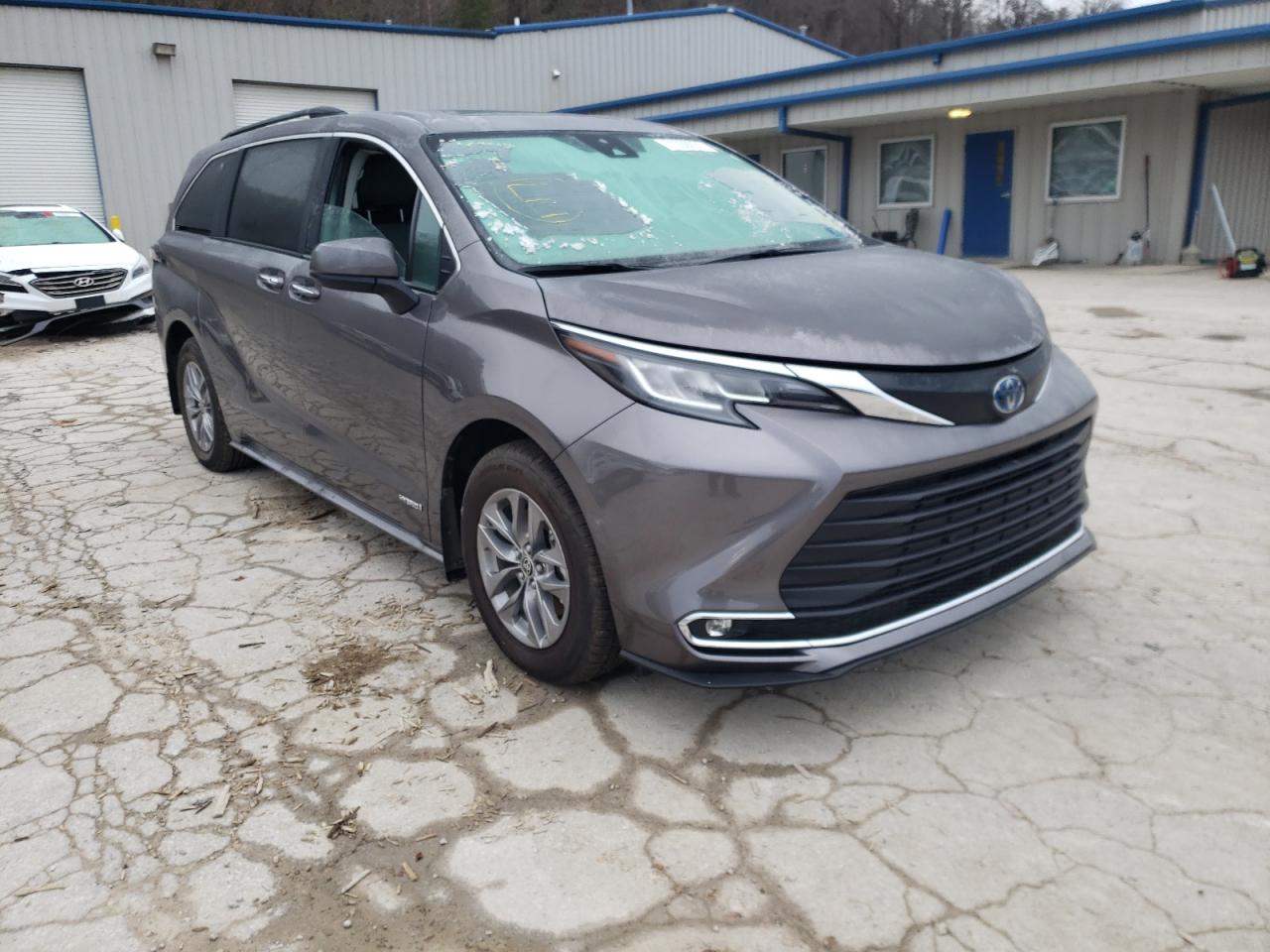 Photo 1 from auction – 2021 TOYOTA SIENNA XLE with VIN 5TDYSKFC3MS039808