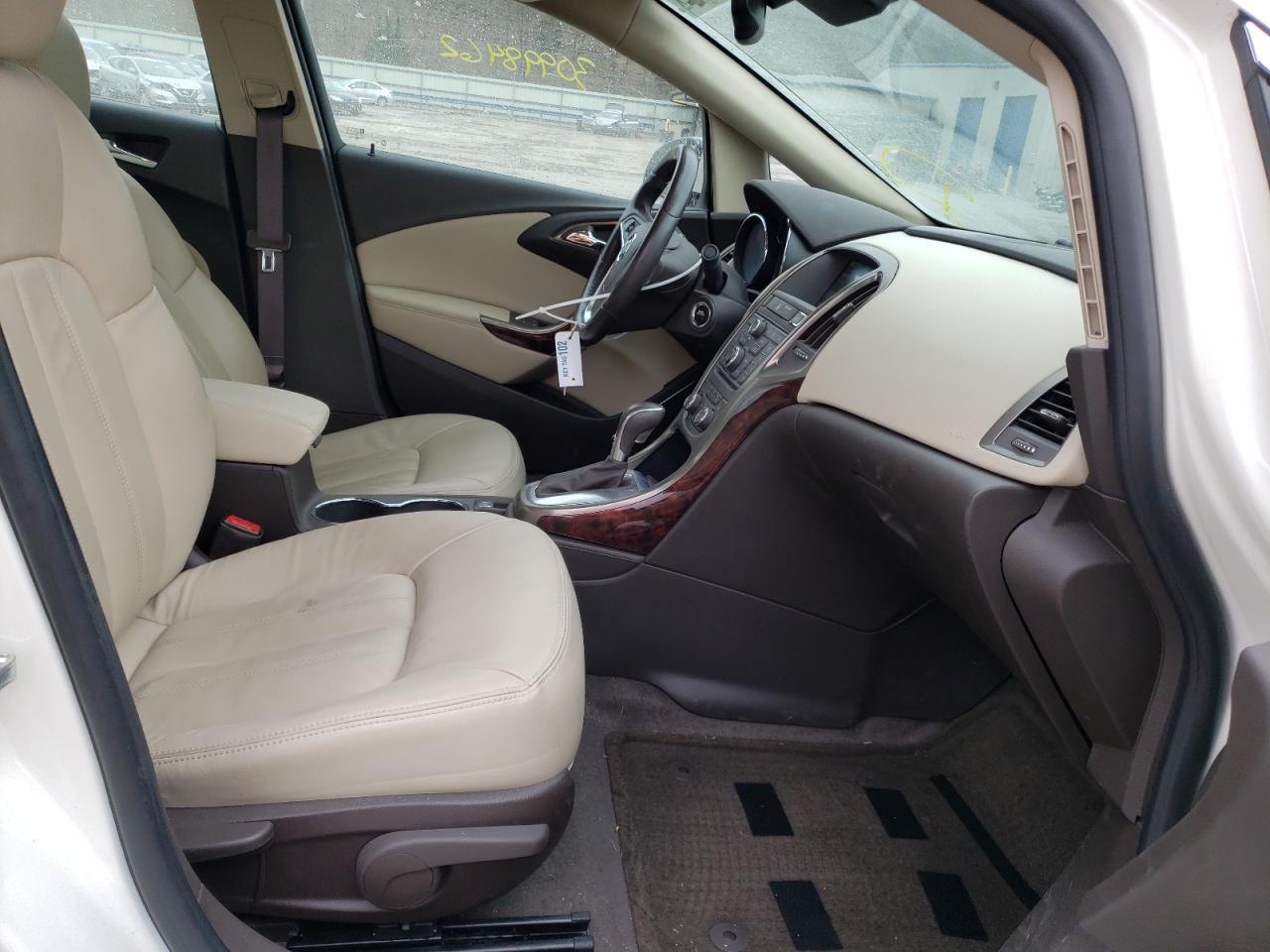 Photo 5 from auction – 2016 BUICK VERANO with VIN 1G4PS5SK8G4171243