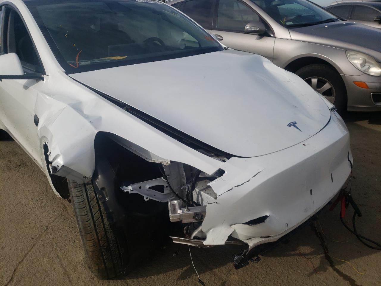 Photo 9 from auction – 2021 TESLA MODEL Y with VIN 5YJYGDEEXMF090565