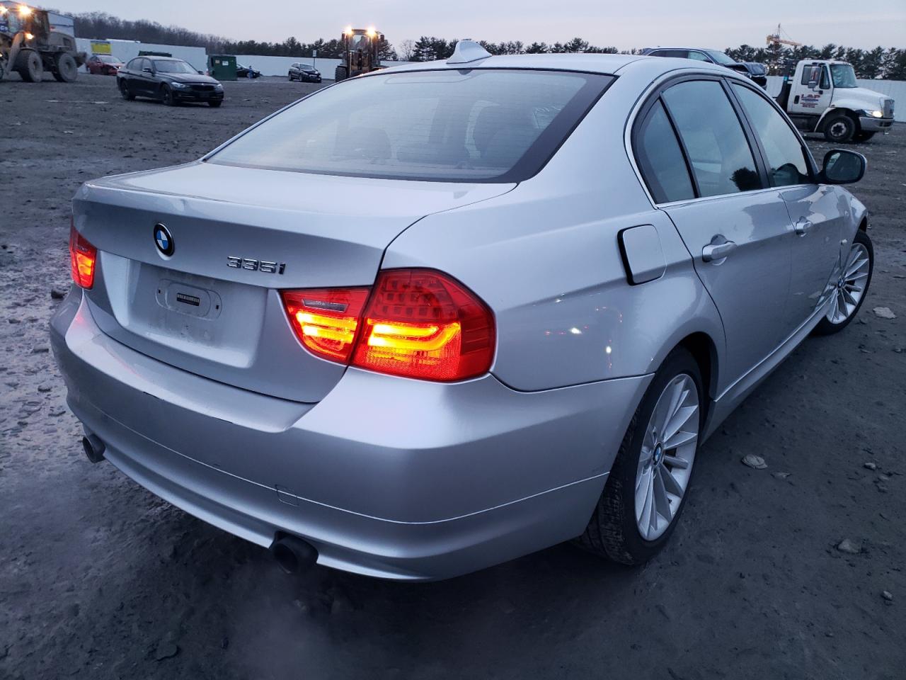 Photo 4 from auction – 2009 BMW 335 I with VIN WBAPM77509NL87675