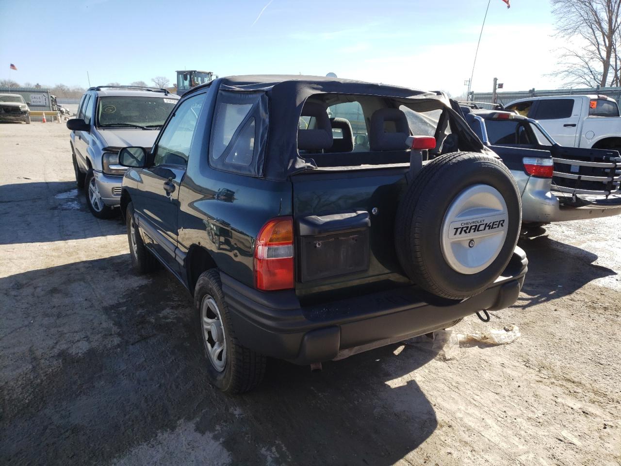Photo 3 from auction – 2003 CHEVROLET TRACKER with VIN 2CNBJ18C936943148